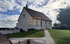 LOCHES / Belle maison familiale au calme 