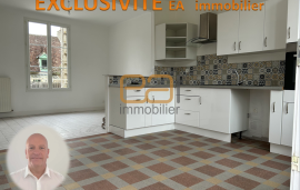 MAMERS / Maison de ville rénovée, deux chambres, avec terrain bord de ruisseau 